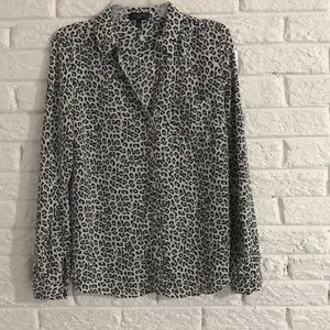 Size M Limited button down blouse